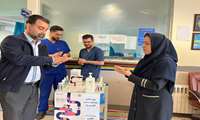 آموزش شستشوی صحیح دست با اهداء محلول شستشوی دست به مناسبت روز جهانی بهداشت دست 